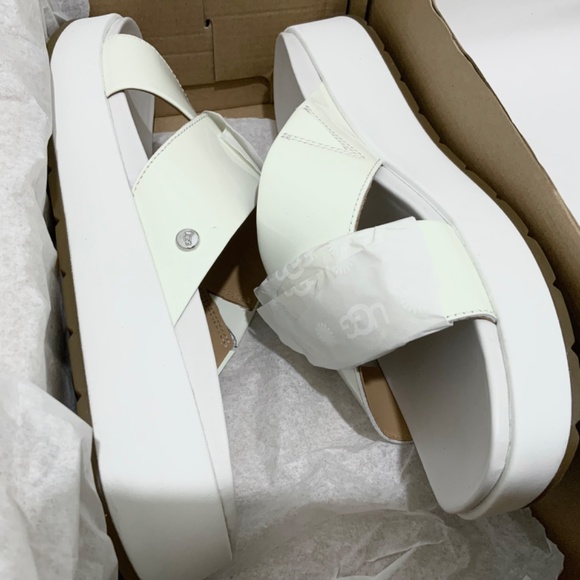 UGG Emily Slide Cross Strap Sandals White Patent Leather Platform Slip On 7.5 - Picture 6 of 12